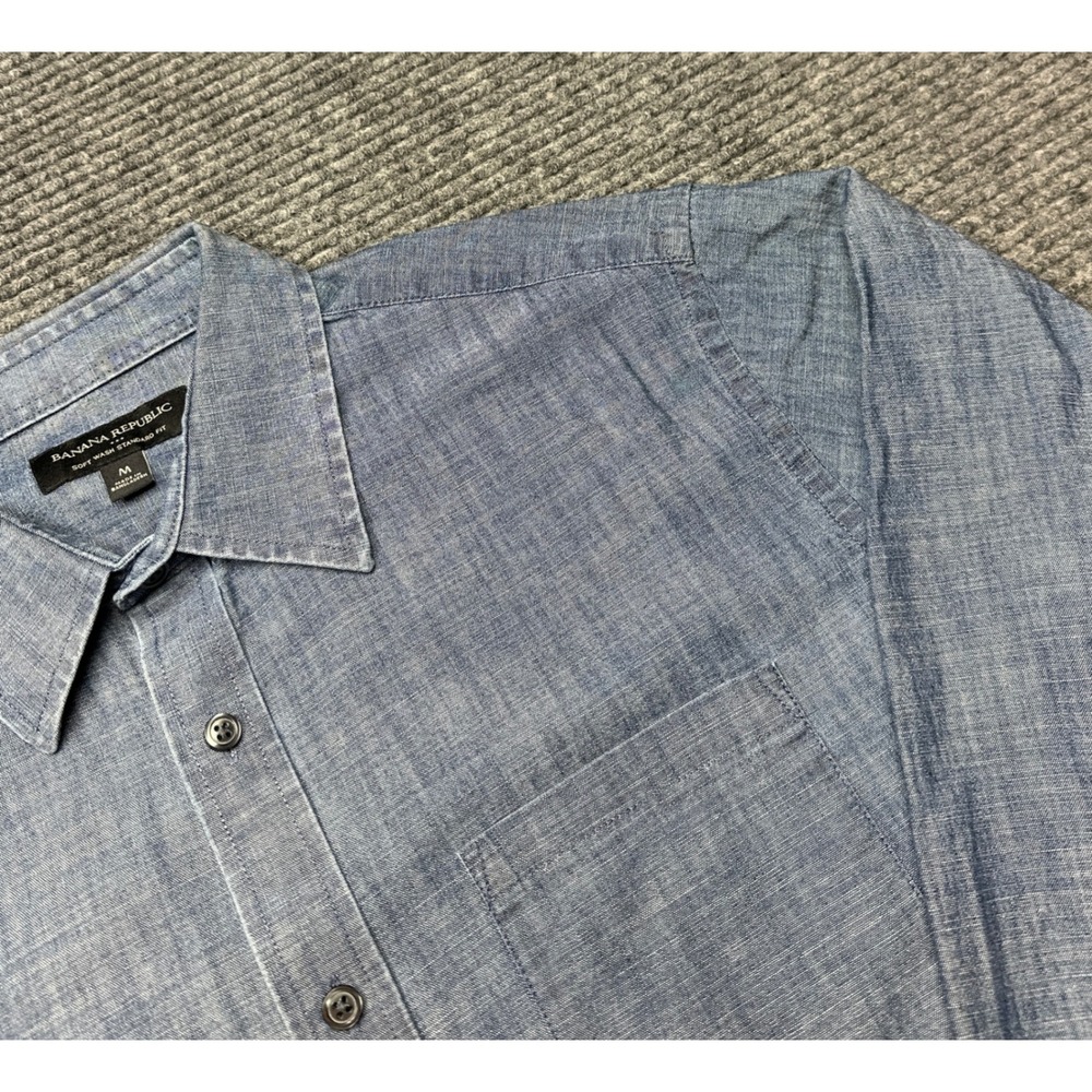 Banana Republic Button Down Shirt Men M Blue Chambray Soft Wash Standard Fit
